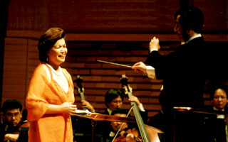 Takako Yanagida  on stage in Sasebo, Japan.